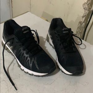 ASICS women’s size 8 sneakers
